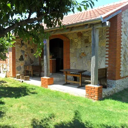 Daire Moderne In Privlaka Mit Terrasse Und Garten