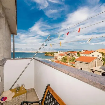 Moderne In Privlaka Mit Terrasse Und Garten Daire *